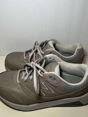 New Balance Womens Gray Leather Casual Walking Comfort Size 7.5 (WW928GR3) Beige